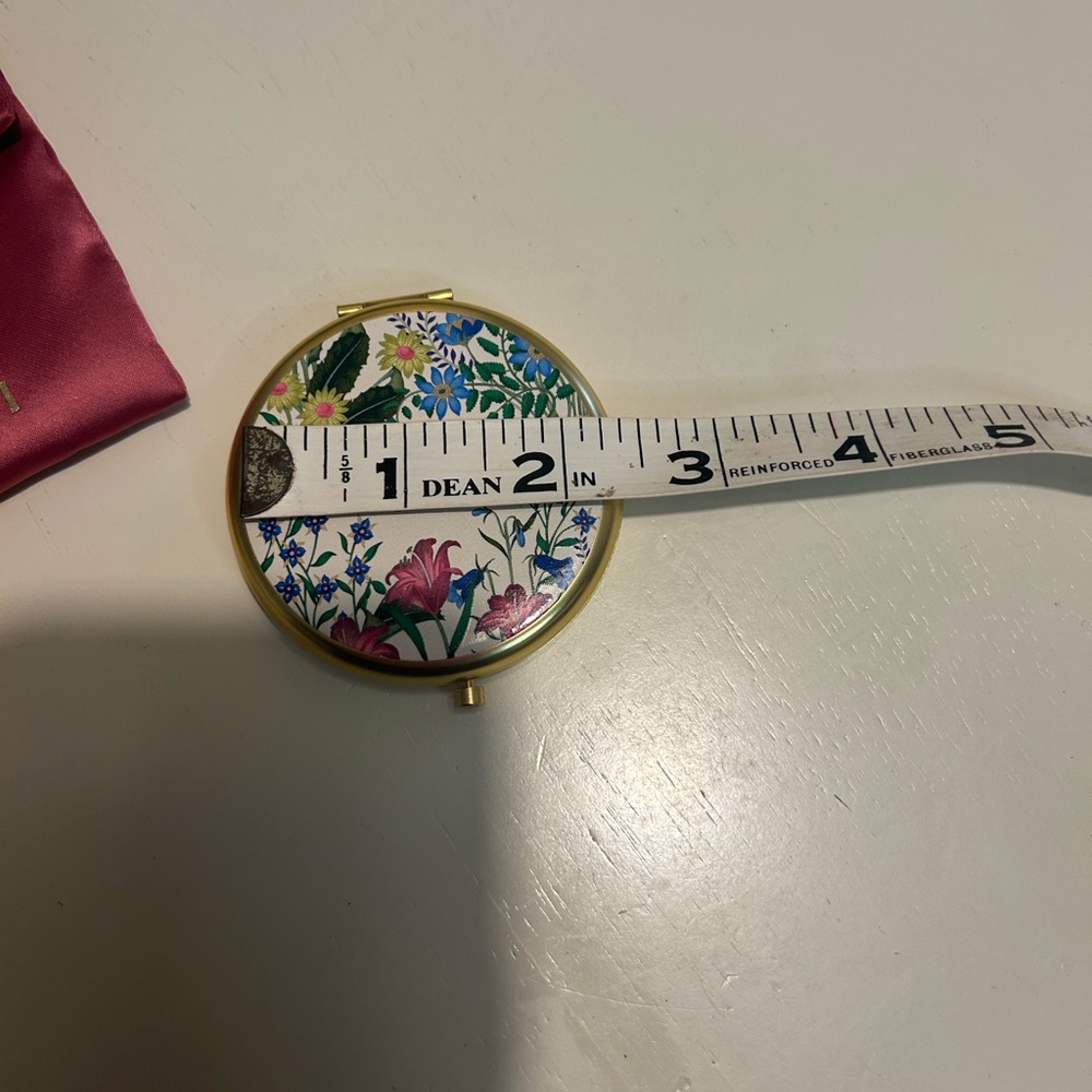 Gucci Floral Beauty Mirror - Gold and Pink - Picture 8 of 11
